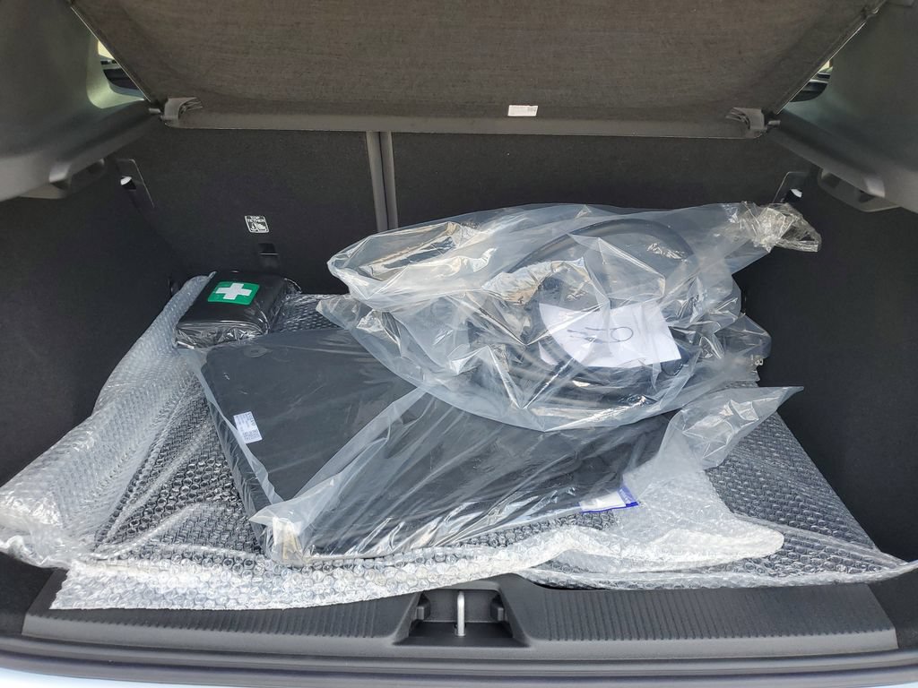 New 2025 Volvo EX30 Plus w/ Protection Package Premier AWD/4WD image 4