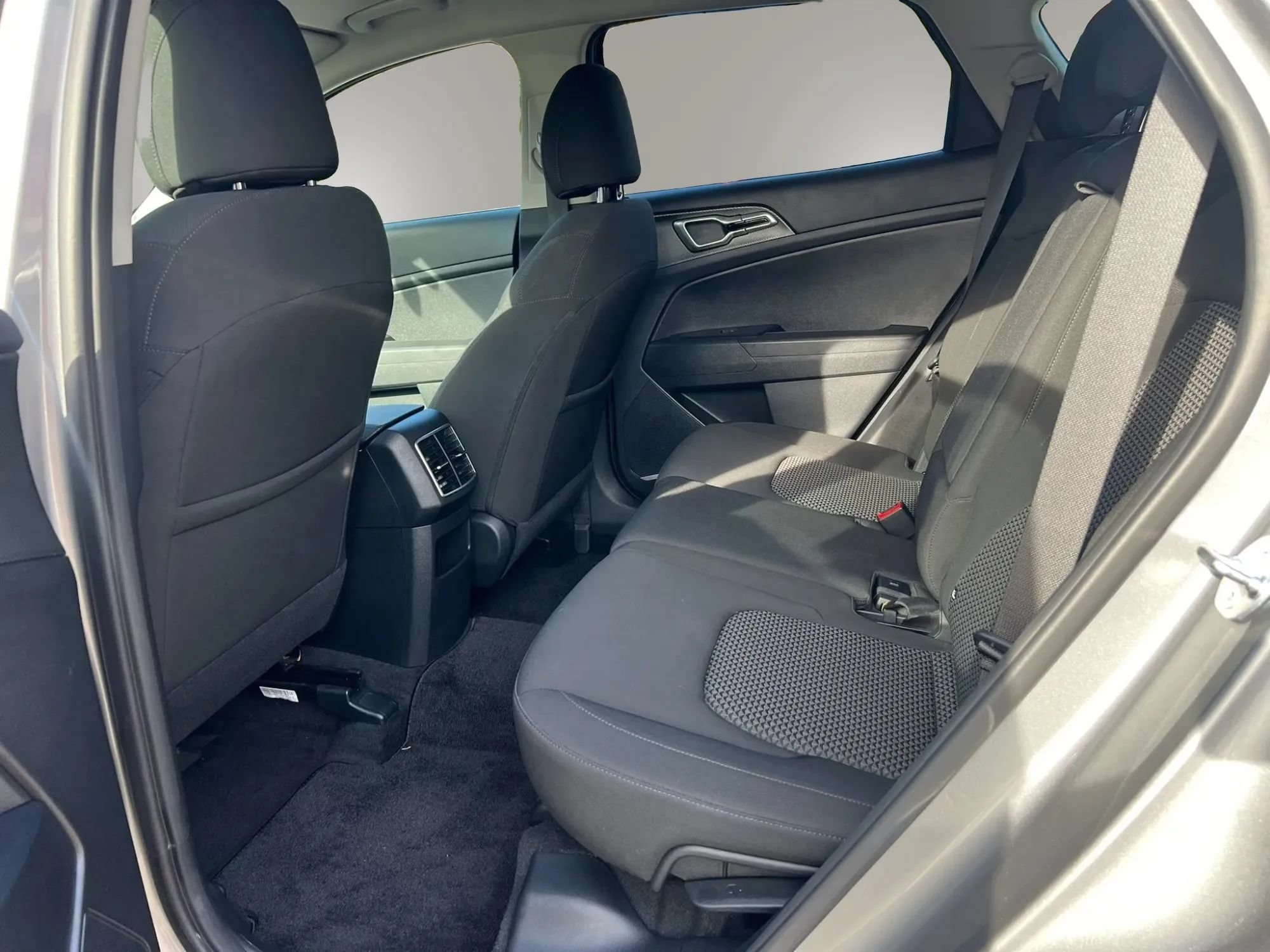 Used 2024 Kia Sportage LX AWD/4WD image 27