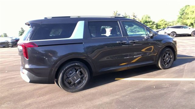 New 2026 Kia Carnival EX image 3