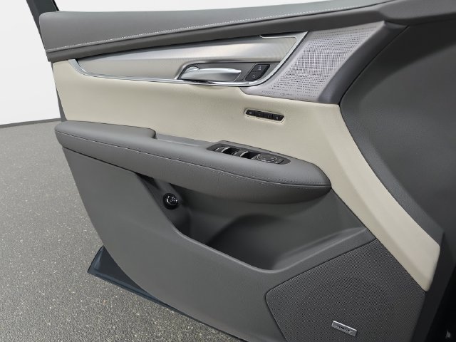 New 2026 Cadillac XT5 Premium Luxury w/ LPO, Floor Liner Package AWD/4WD image 23
