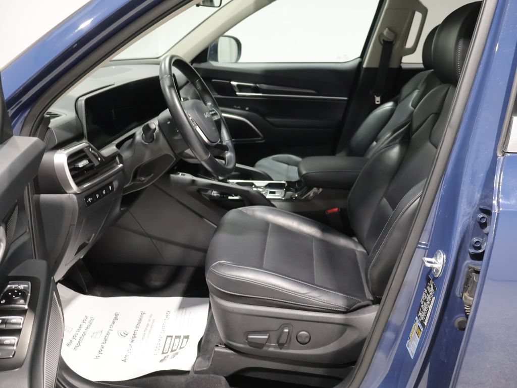 Used 2025 Kia Telluride S AWD/4WD image 9