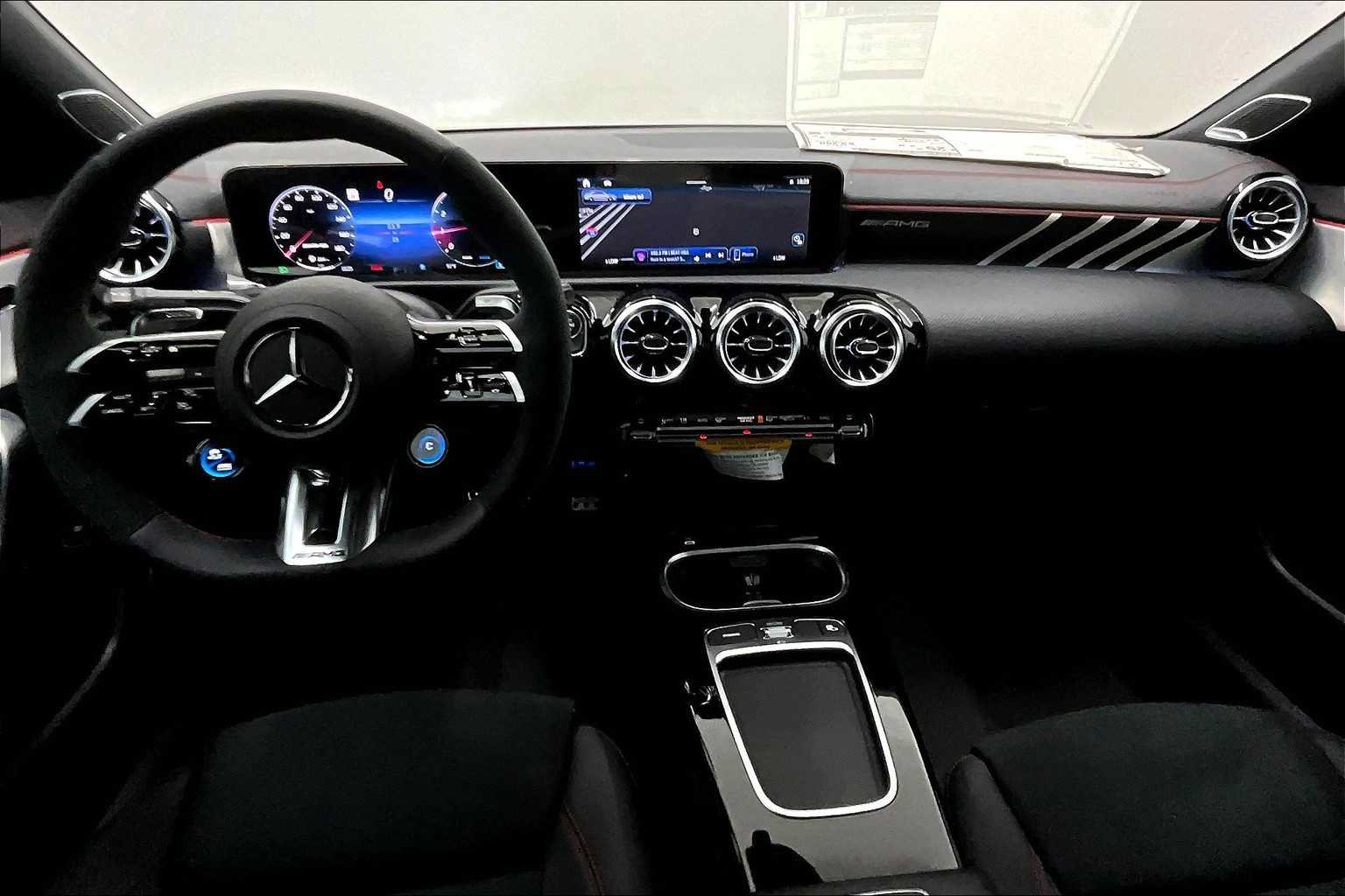 Certified 2025 Mercedes-Benz CLA 35 AMG 4MATIC image 5