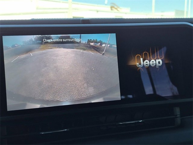 Used 2024 Jeep Wrangler Sahara image 34