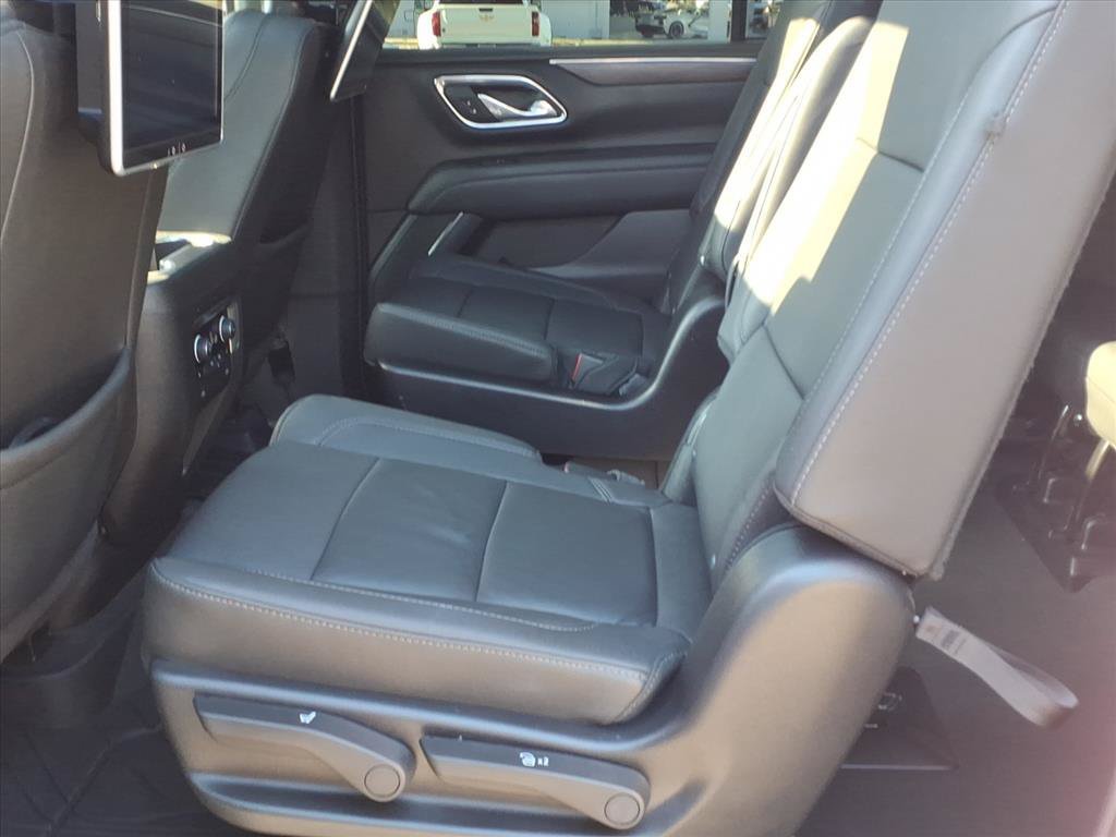 Used 2024 Chevrolet Suburban Z71 w/ Z71 Off-Road Package AWD/4WD image 24