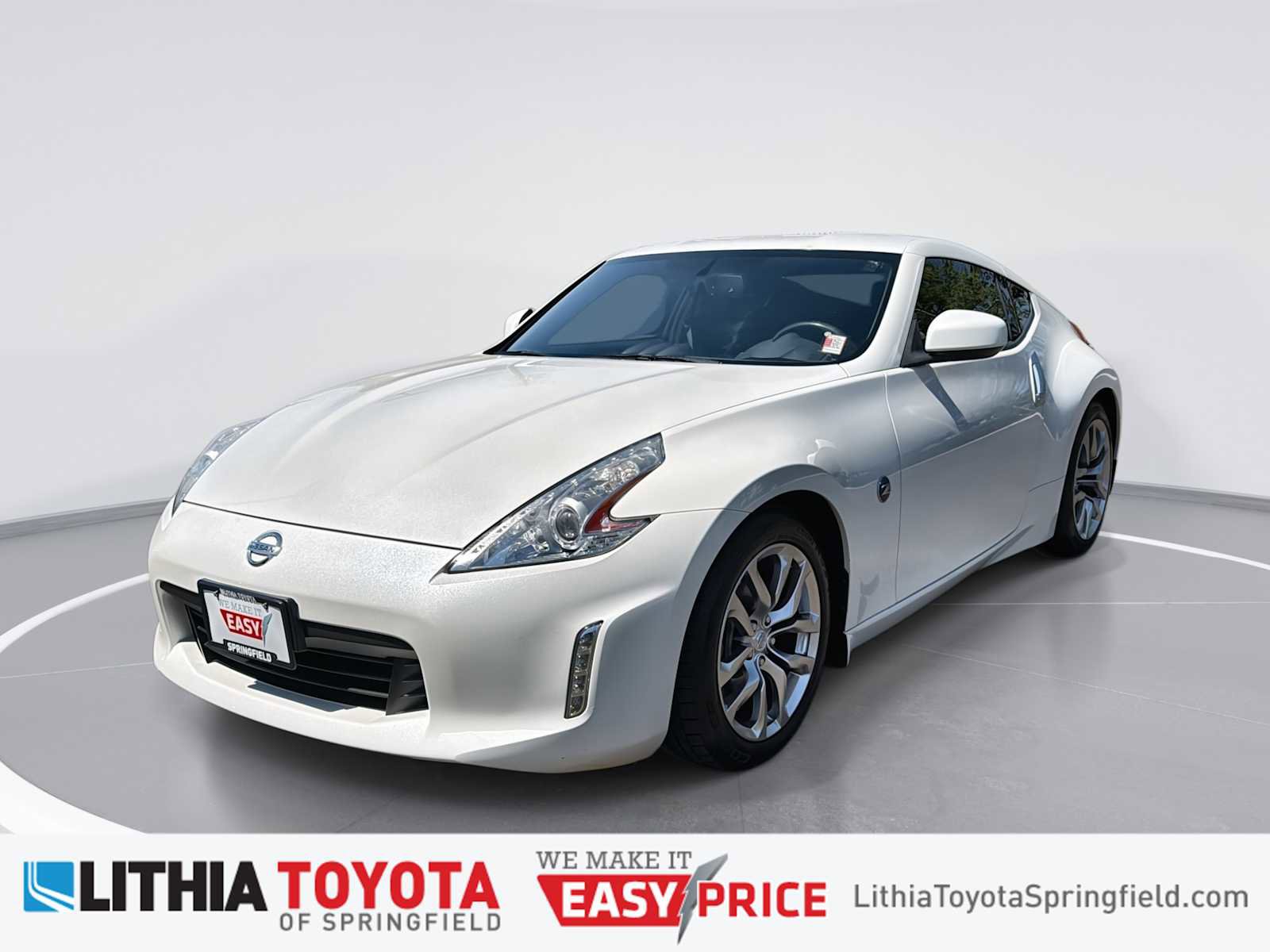 Used 2014 Nissan 370Z Coupe RWD image 1