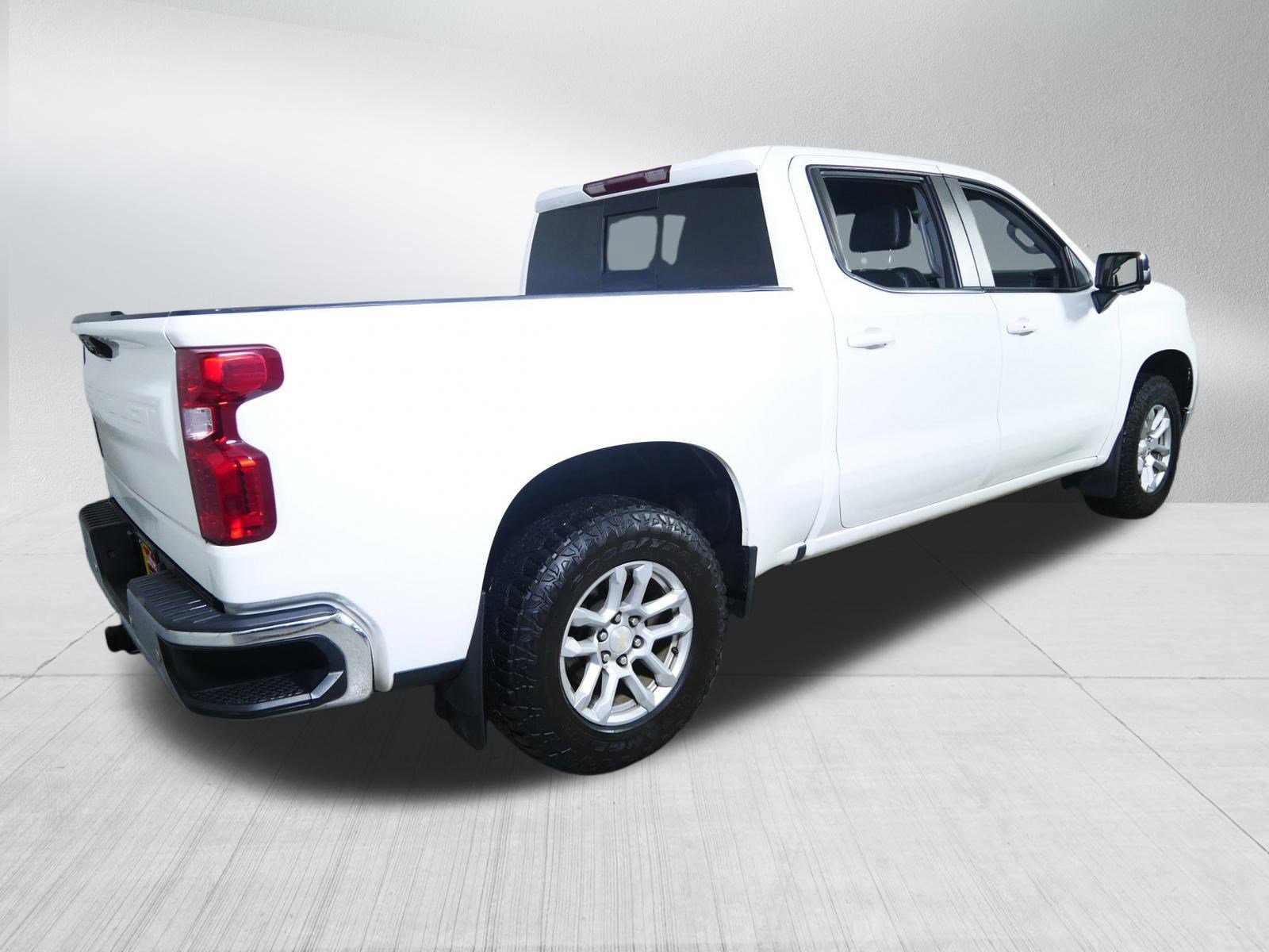Used 2022 Chevrolet Silverado 1500 LT w/ Z71 Off-Road Package image 7