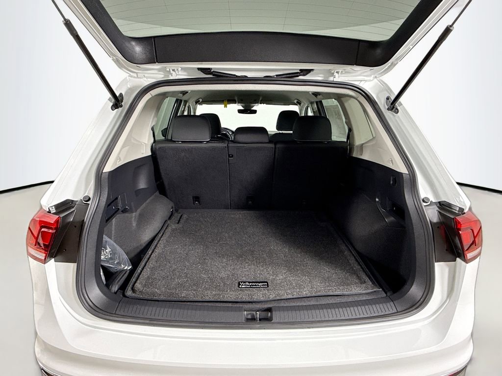 Used 2024 Volkswagen Tiguan S image 25