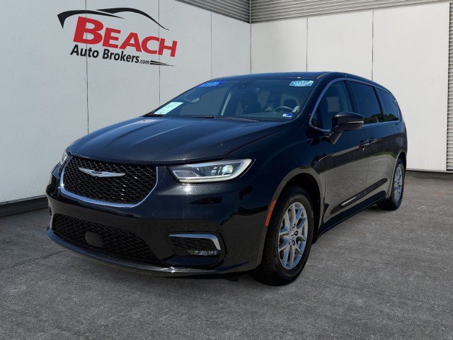 Used 2023 Chrysler Pacifica Touring-L