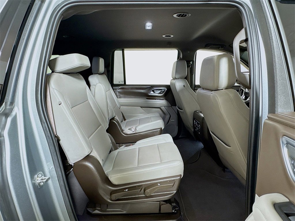Certified 2023 Chevrolet Suburban Z71 w/ Luxury Package image 27