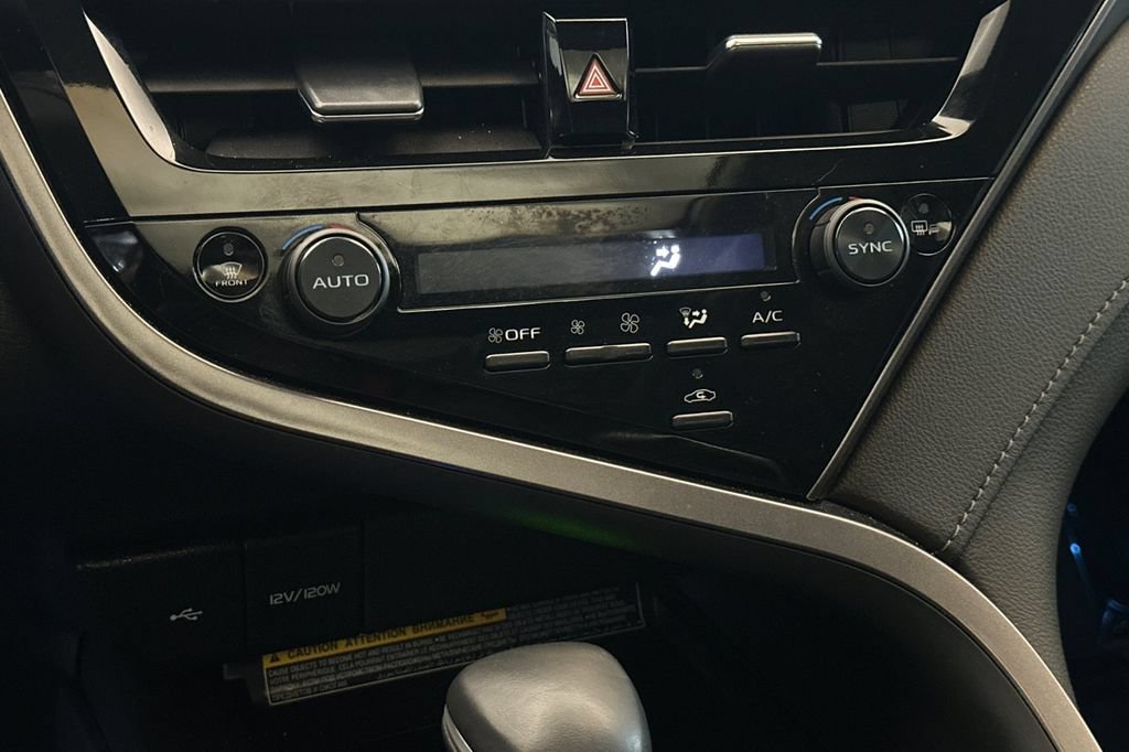 Used 2021 Toyota Camry XLE w/ Navigation Package FWD image 20