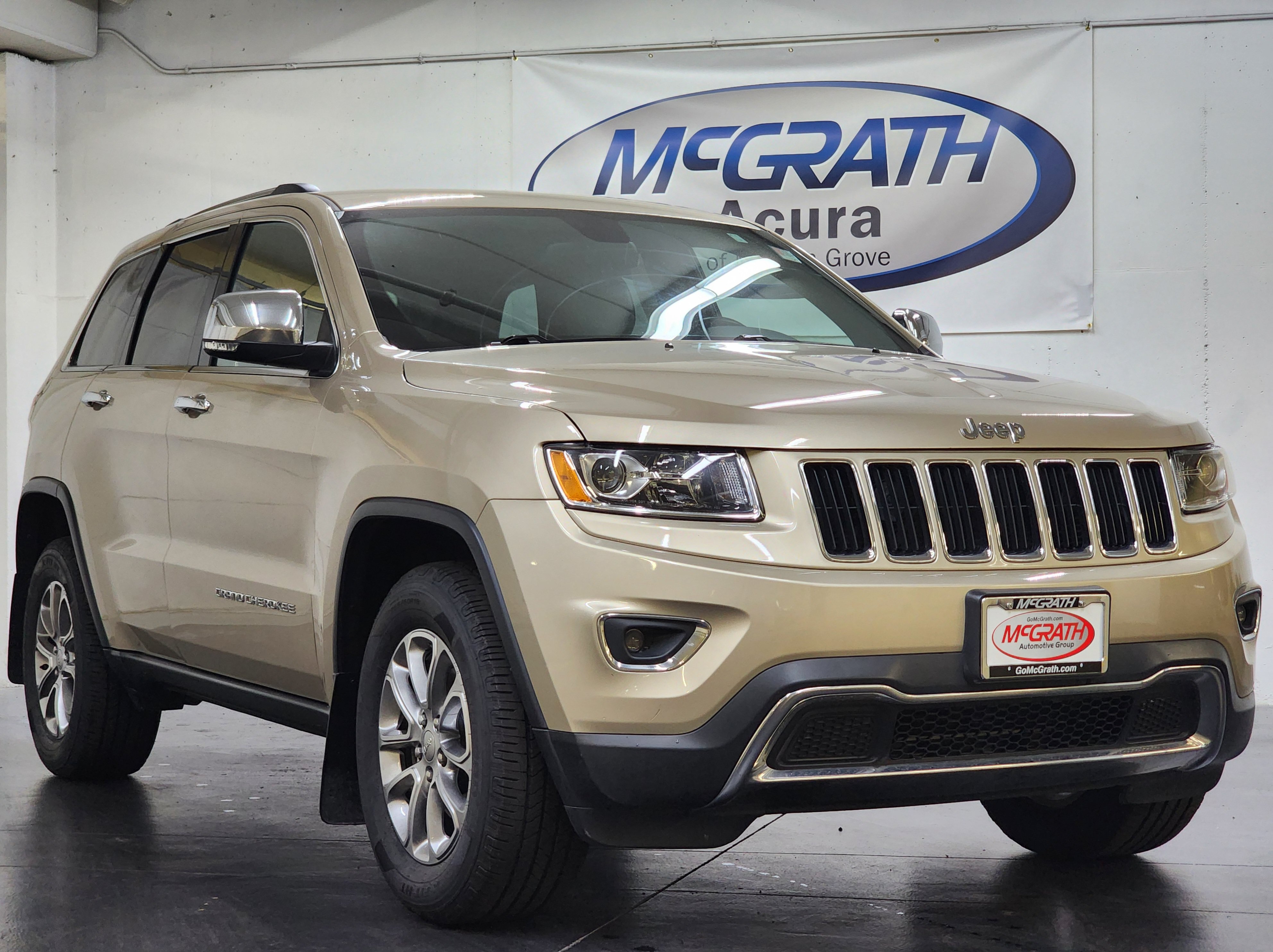Used 2015 Jeep Grand Cherokee Limited AWD/4WD image 2