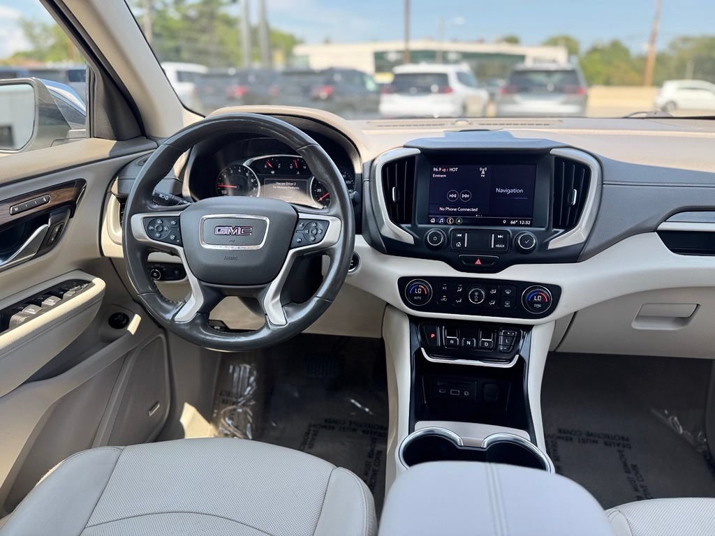 Used 2020 GMC Terrain Denali w/ Denali Premium Package AWD/4WD image 13