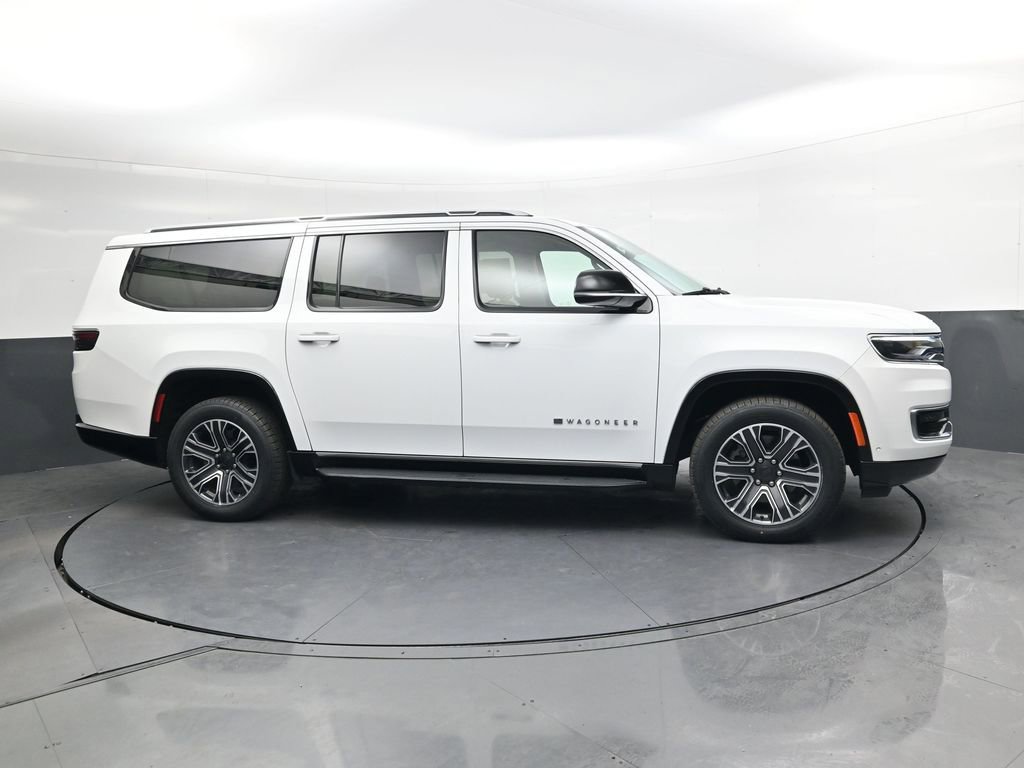 Used 2024 Jeep Wagoneer L Series II w/ Flexible Seating Group image 3