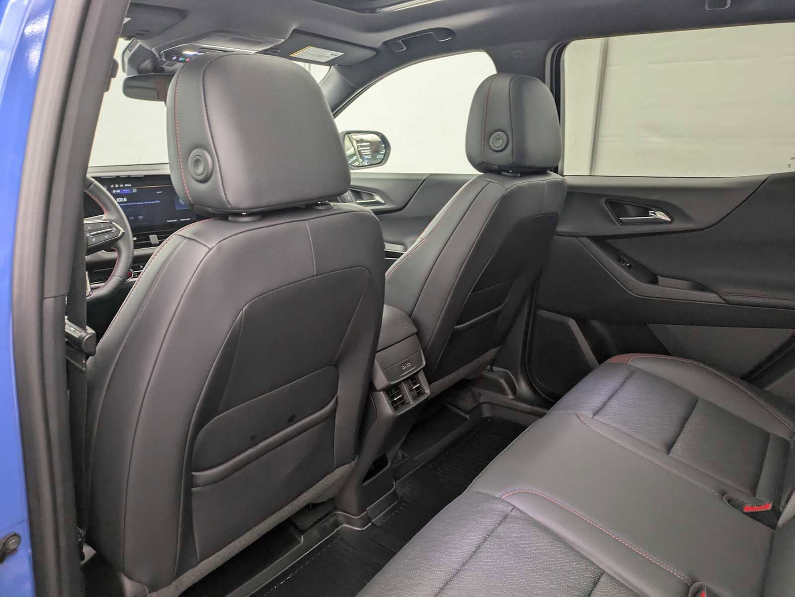 Used 2025 Chevrolet Equinox RS image 19