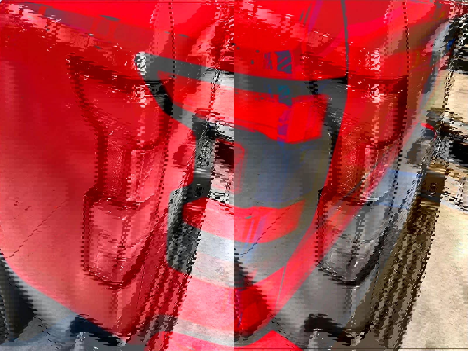 Used 2025 Nissan Frontier SV image 35