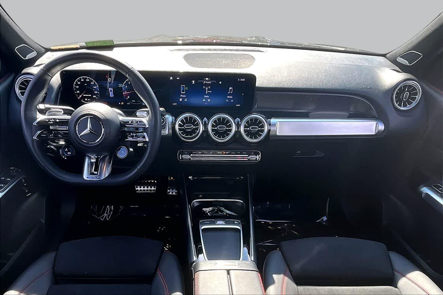 Used 2025 Mercedes-Benz GLB 35 AMG 4MATIC image 16