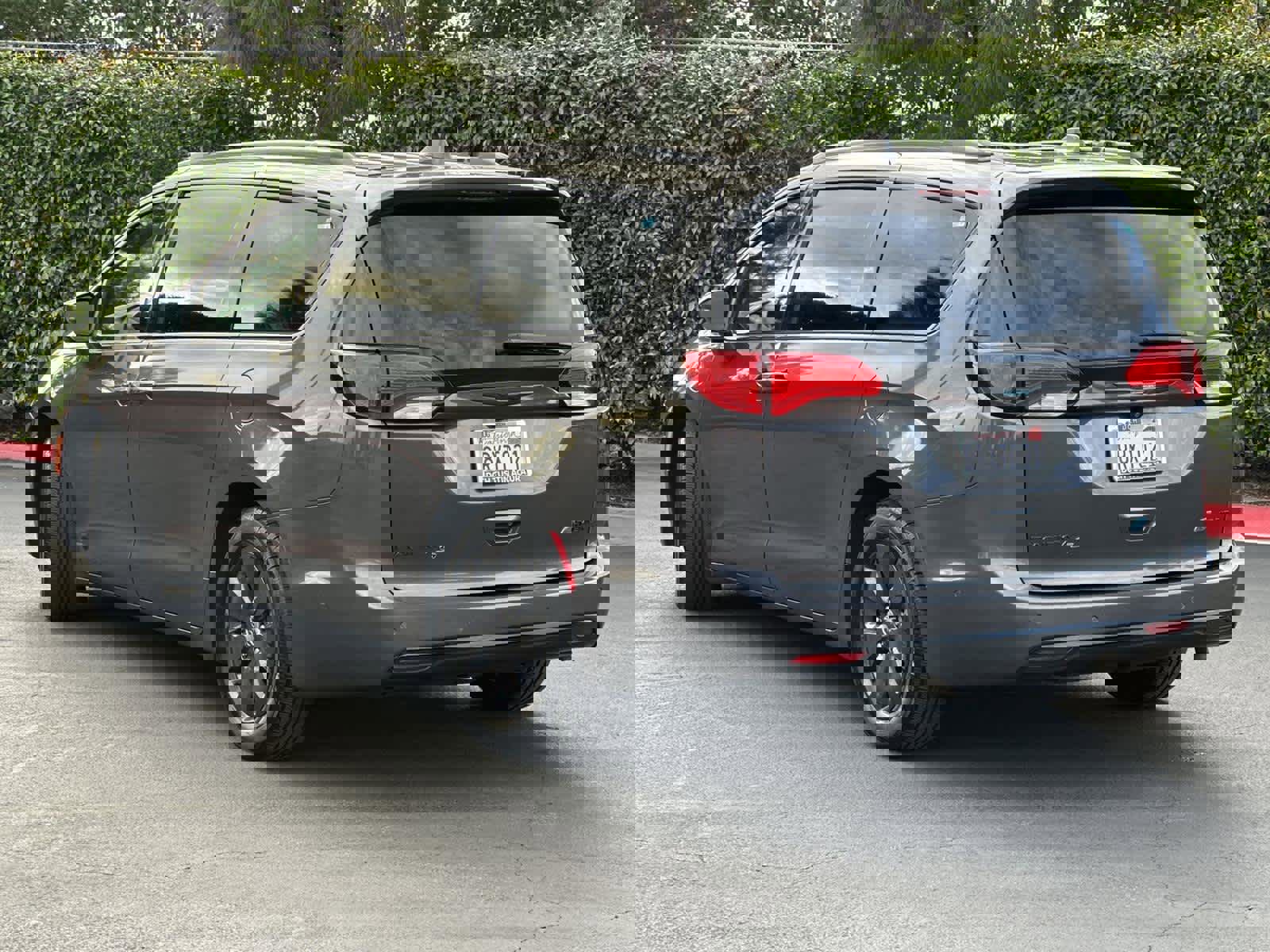 Used 2020 Chrysler Pacifica Limited w/ Advanced Safetytec Group image 4