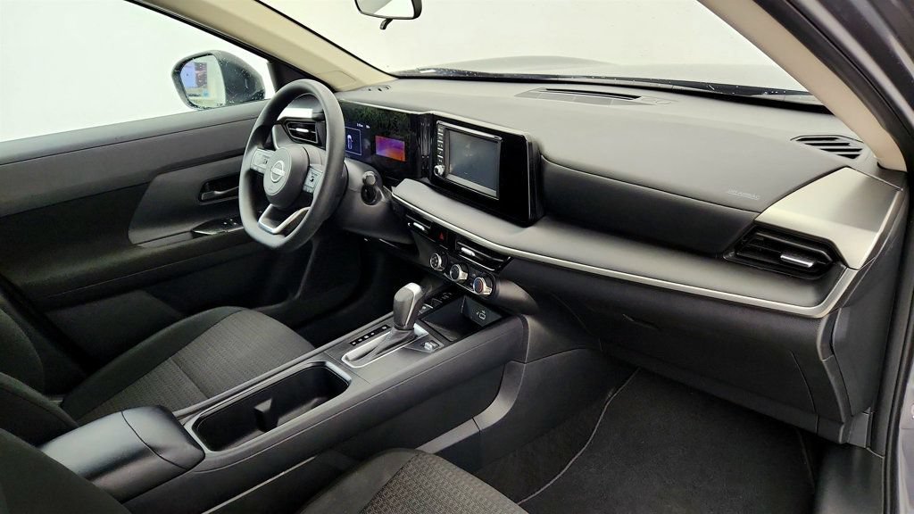 Used 2025 Nissan Kicks S FWD image 22