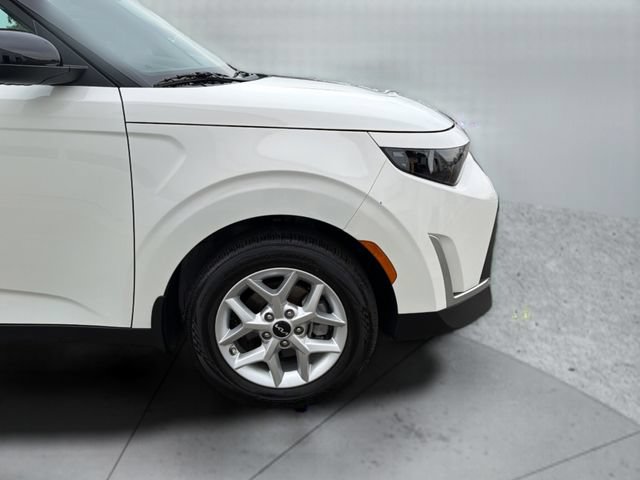 Used 2025 Kia Soul S FWD image 33