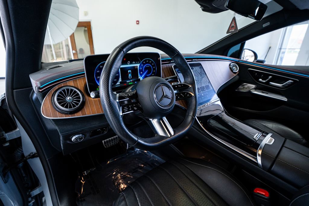 Used 2023 Mercedes-Benz EQE 500 4MATIC Sedan image 34