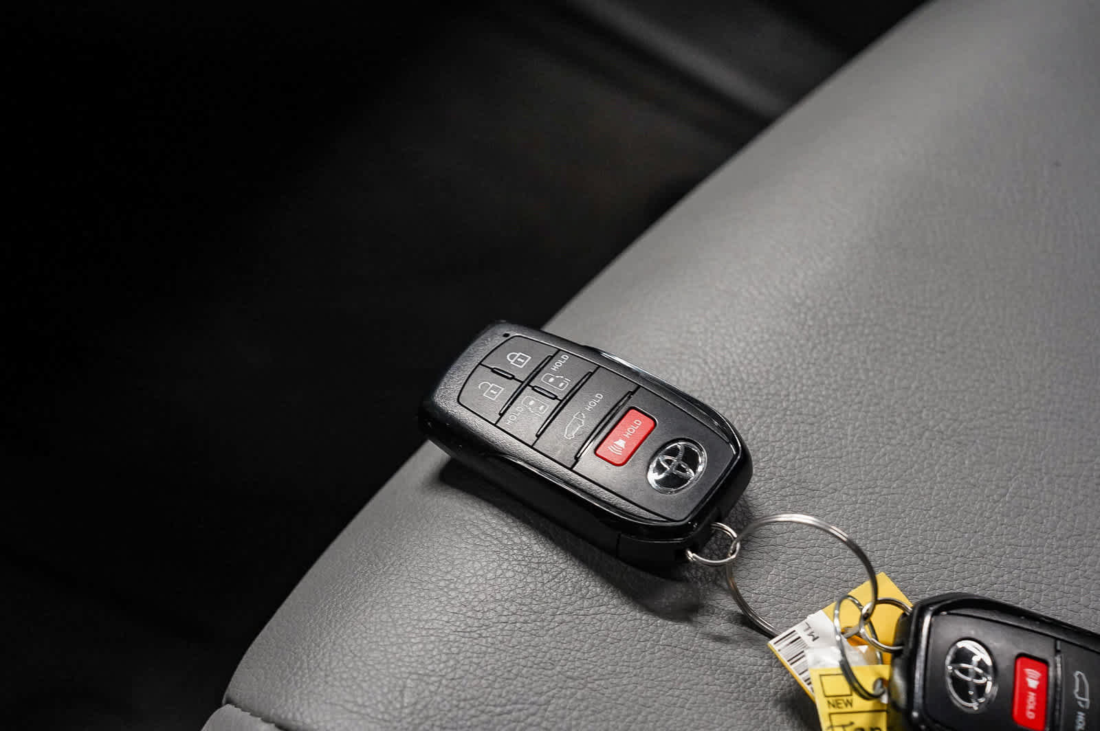 Used 2026 Toyota Sienna XLE FWD image 27