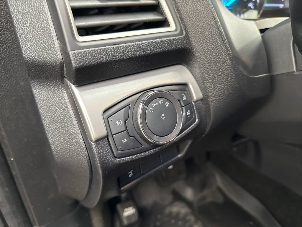 Used 2017 Ford Explorer XLT w/ Equipment Group 202A image 38