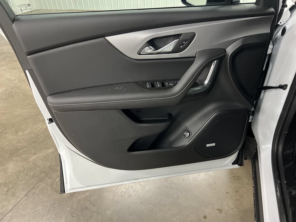 New 2026 Chevrolet Blazer LT w/ Sound & Technology Package AWD/4WD image 14