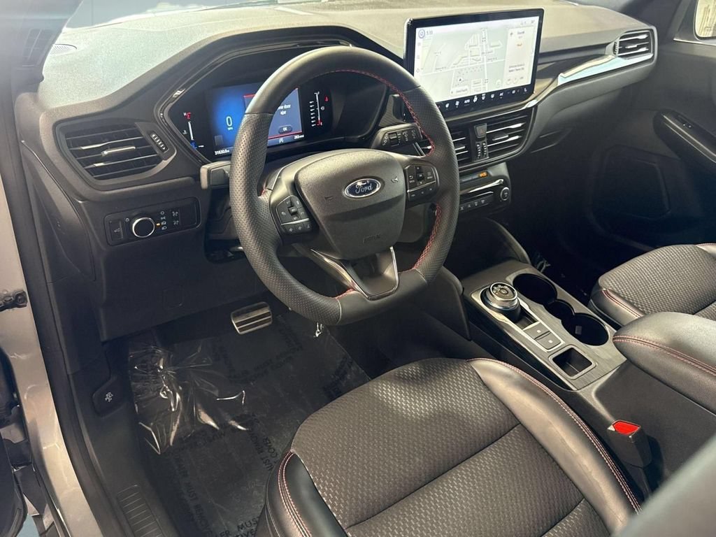 Used 2023 Ford Escape ST-Line w/ Tech Pack #1 AWD/4WD image 11