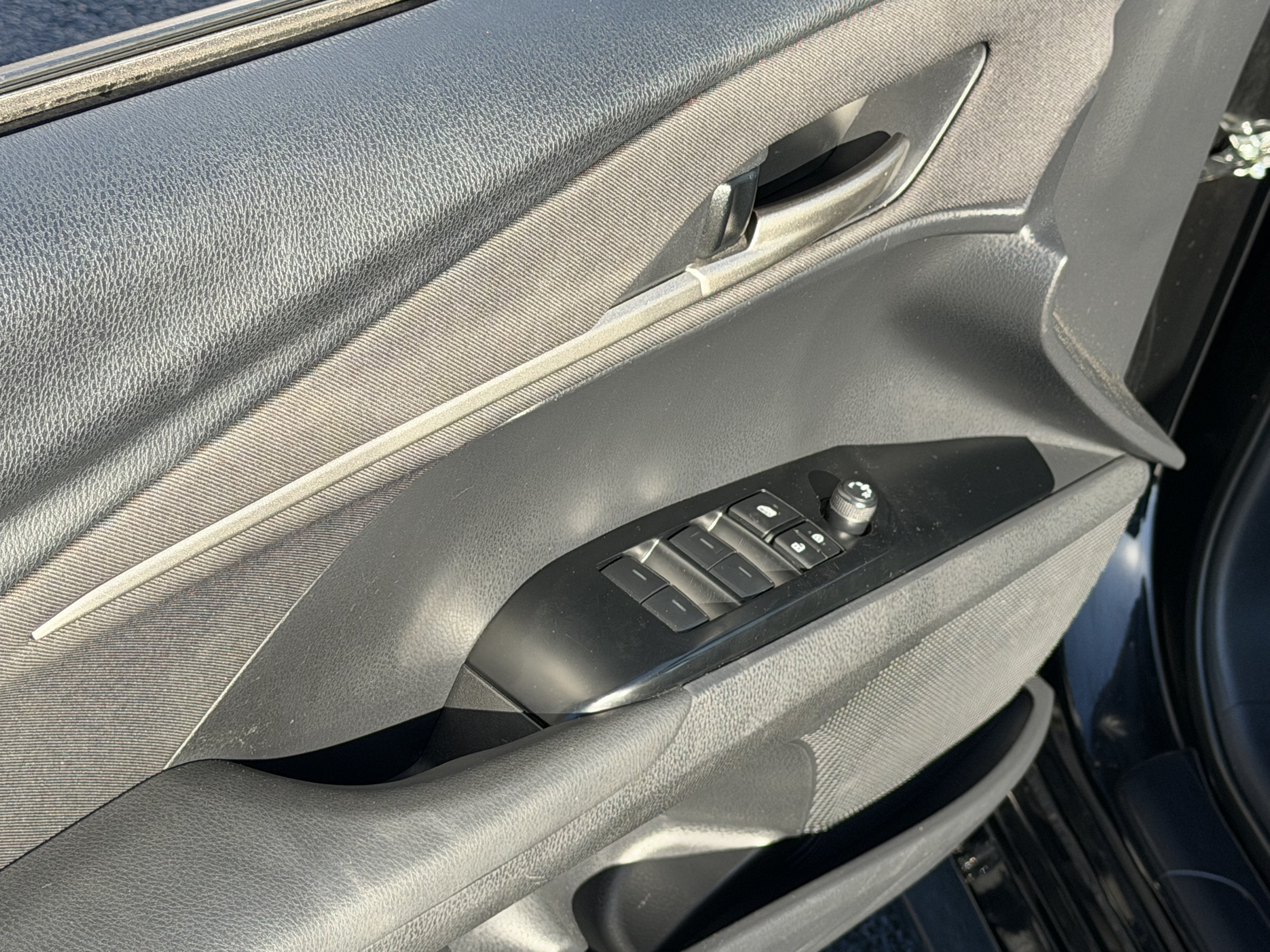 Used 2025 Toyota Camry LE FWD image 20