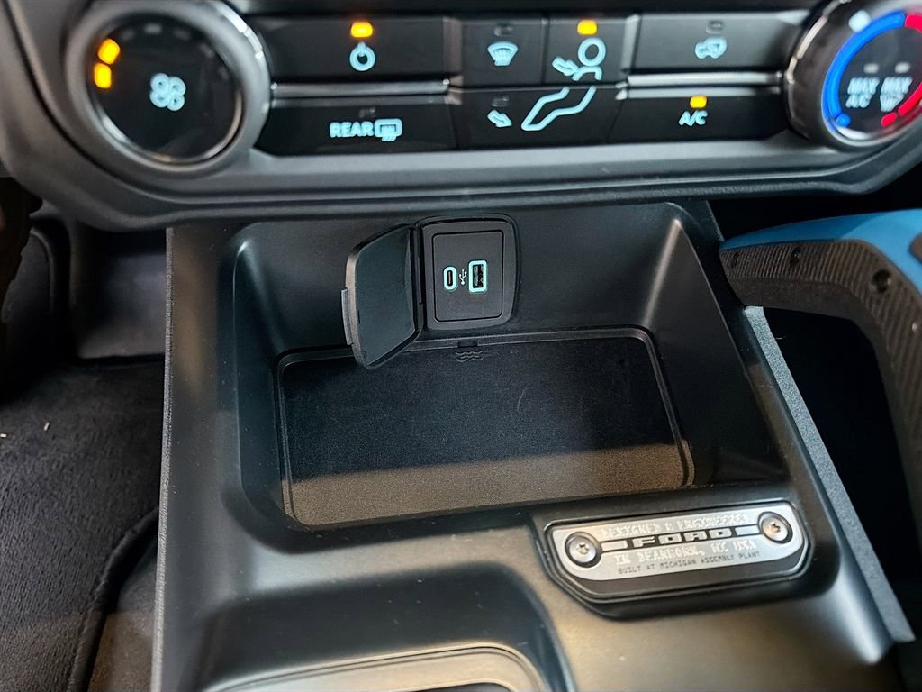 Used 2024 Ford Bronco Black Diamond image 29