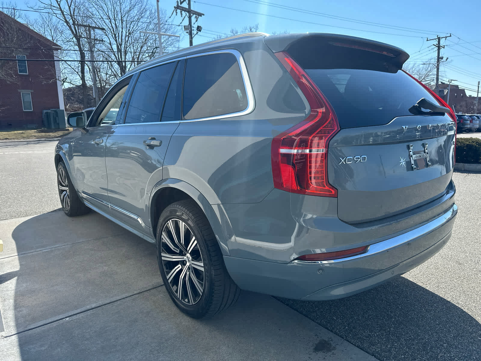 Used 2023 Volvo XC90 B6 Plus image 8