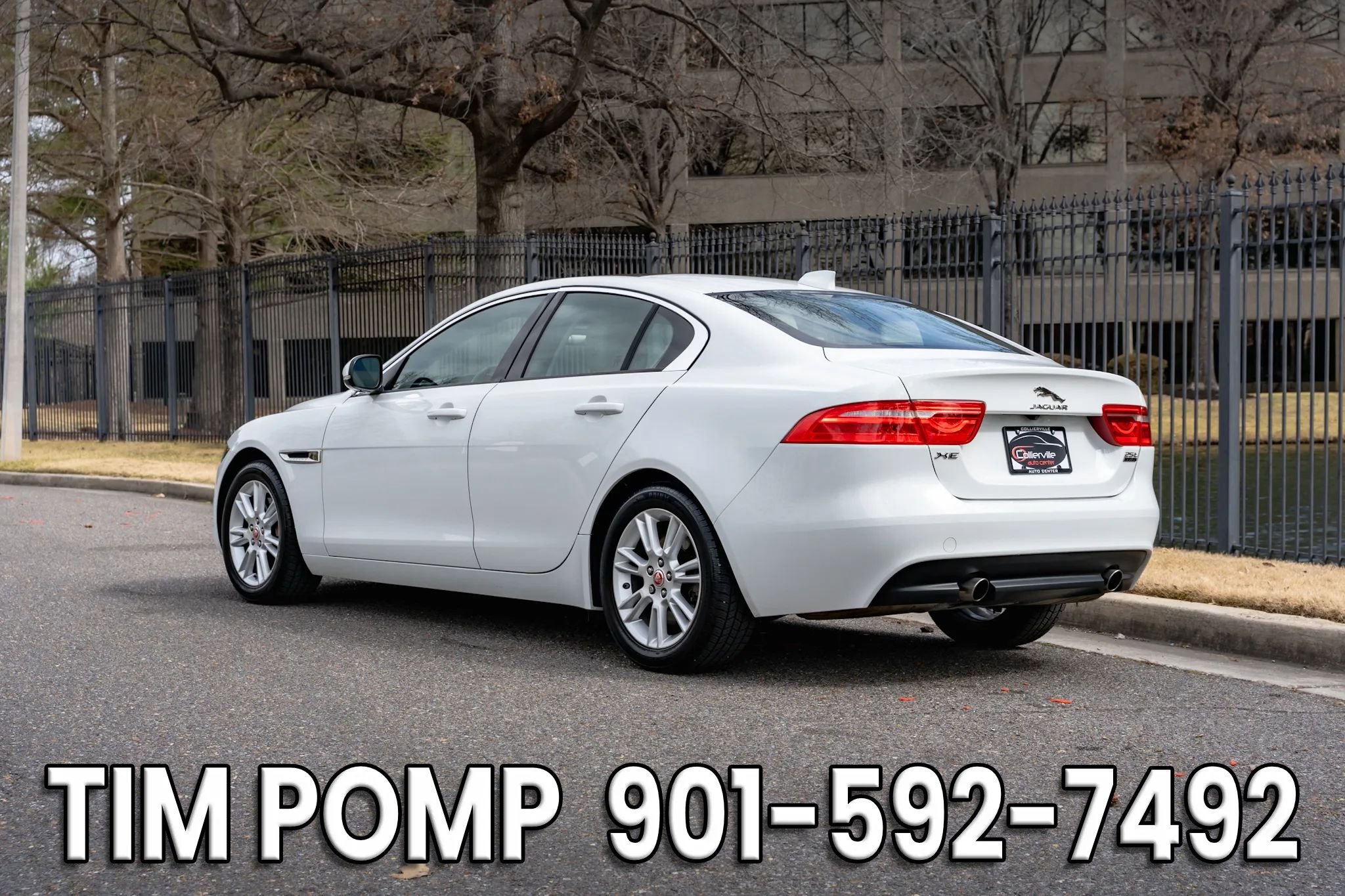 Used 2018 Jaguar XE Premium image 8