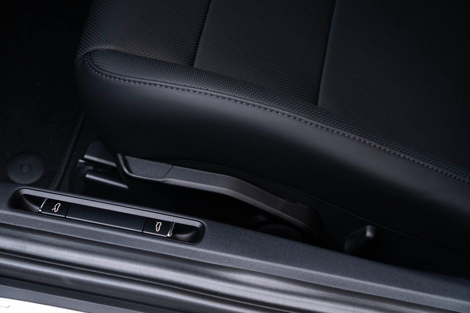 New 2025 Porsche 718 Cayman S image 15