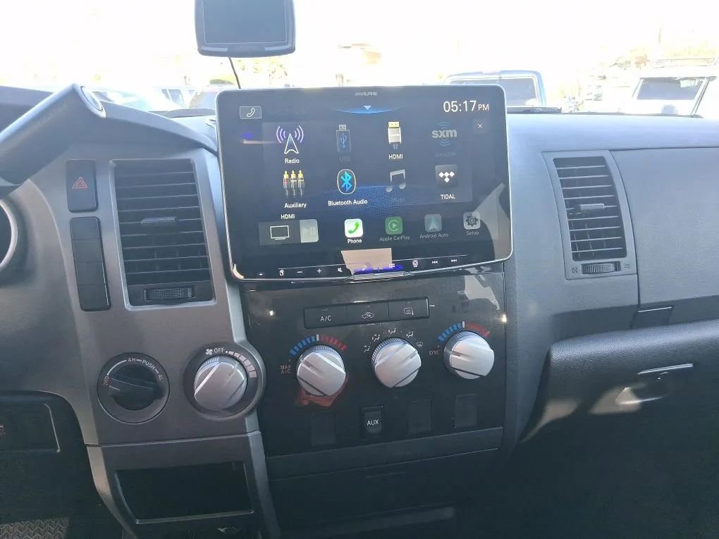 Used 2010 Toyota Tundra 4x4 Double Cab image 16