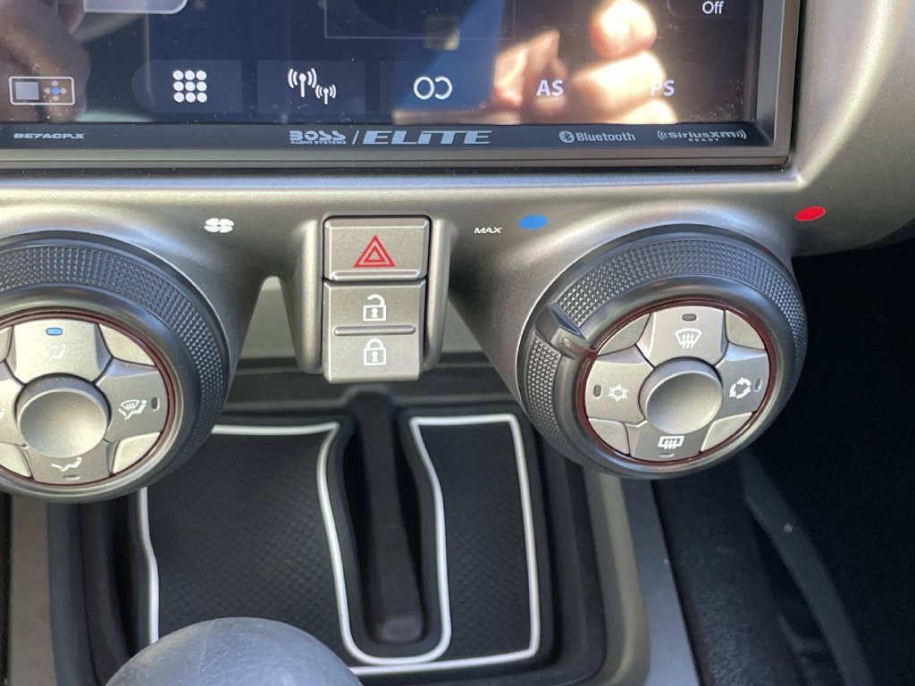 Used 2015 Chevrolet Camaro LS RWD image 46