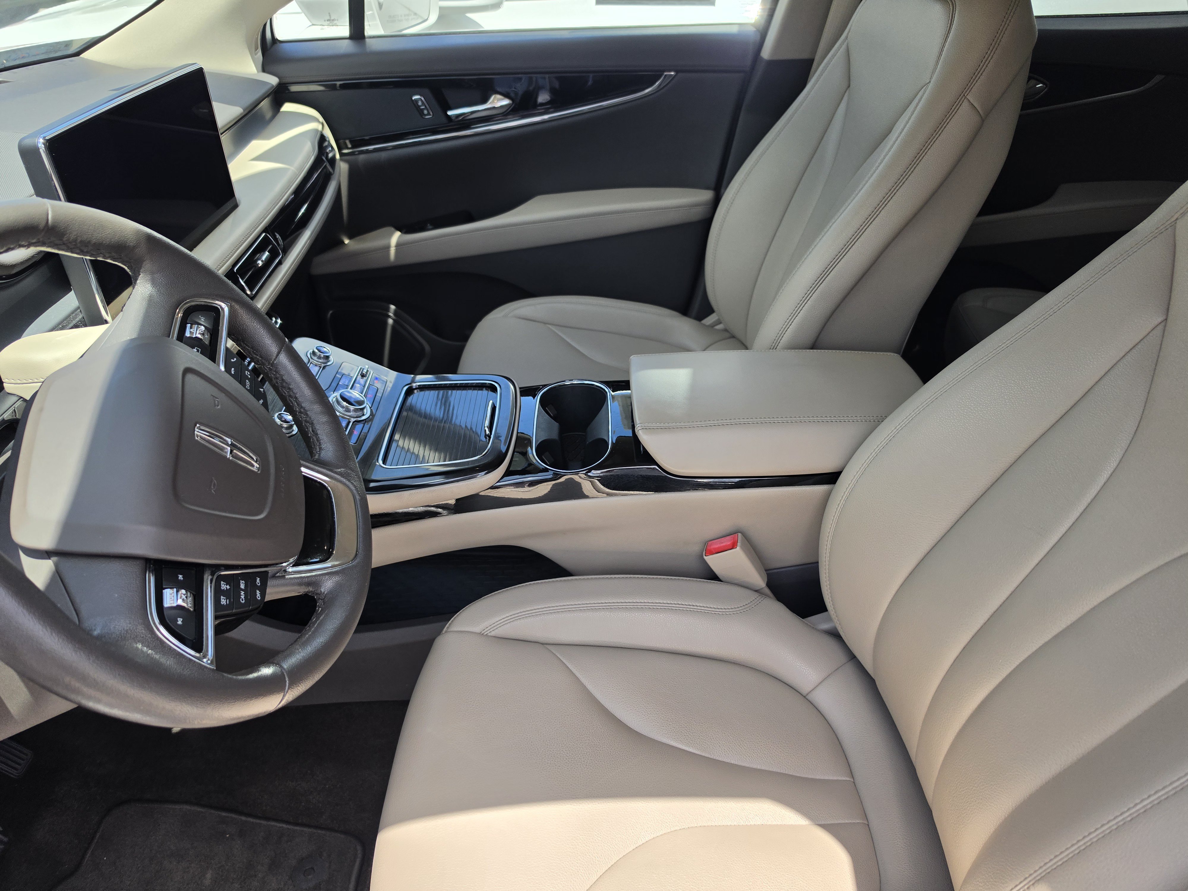 Certified 2023 Lincoln Nautilus AWD image 16
