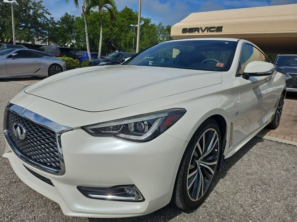 Used 2018 INFINITI Q60 3.0t Luxe w/ Sensory Package 3.0T Luxe RWD image 2