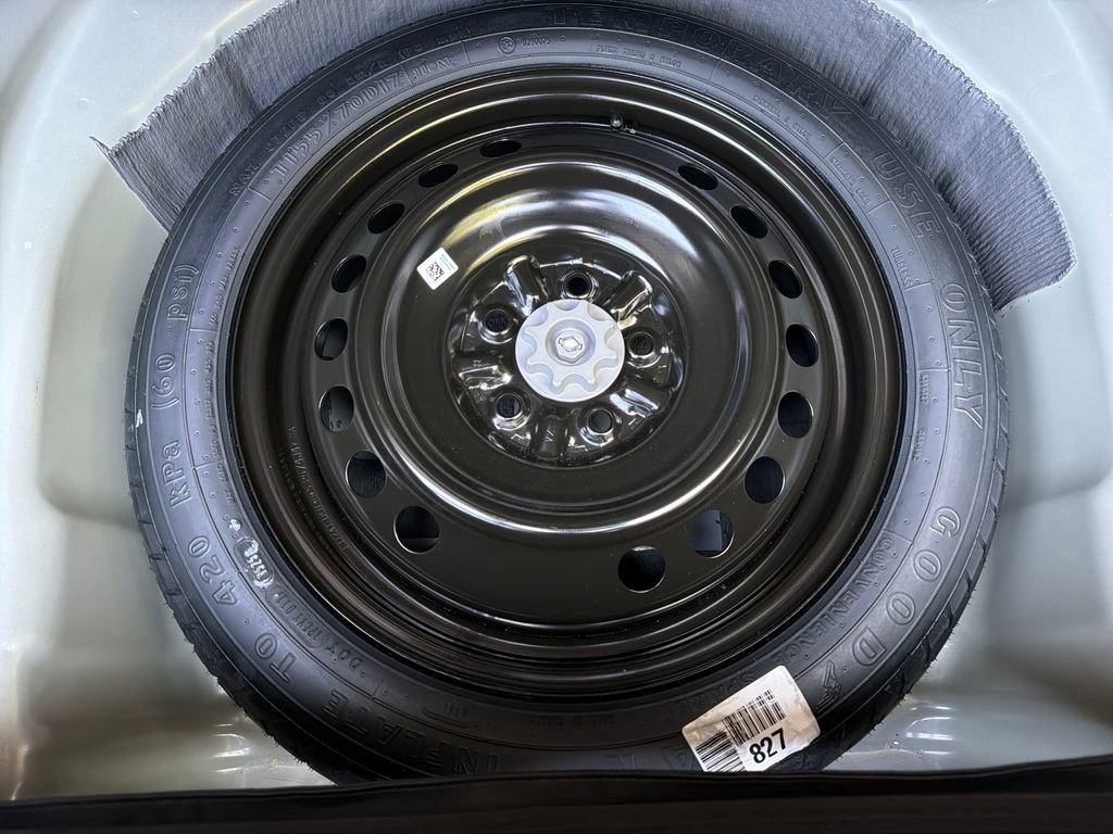 Used 2025 Toyota Camry LE w/ Convenience Package image 34