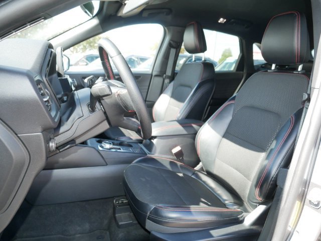 Used 2025 Ford Escape ST-Line Select AWD/4WD image 15