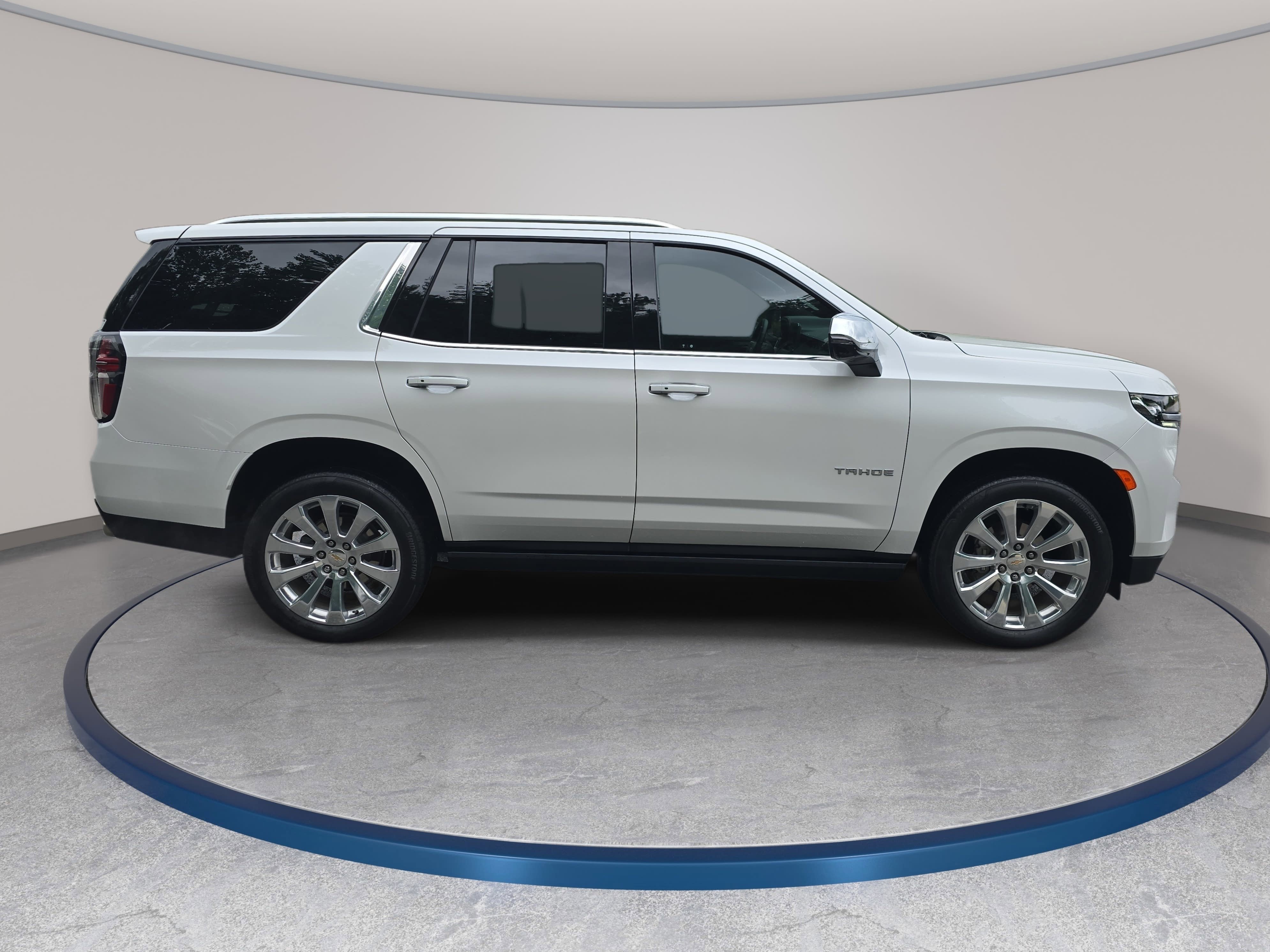 Used 2024 Chevrolet Tahoe Premier AWD/4WD image 4