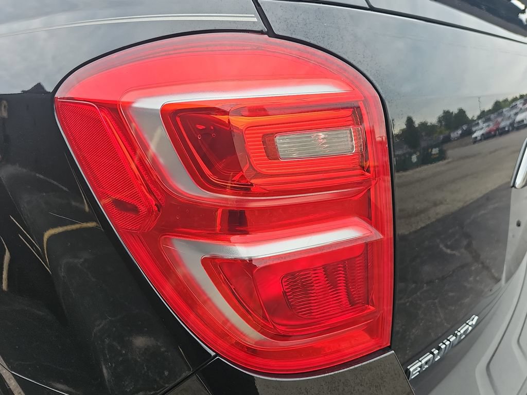 Certified 2017 Chevrolet Equinox LT w/ Convenience Package FWD image 39