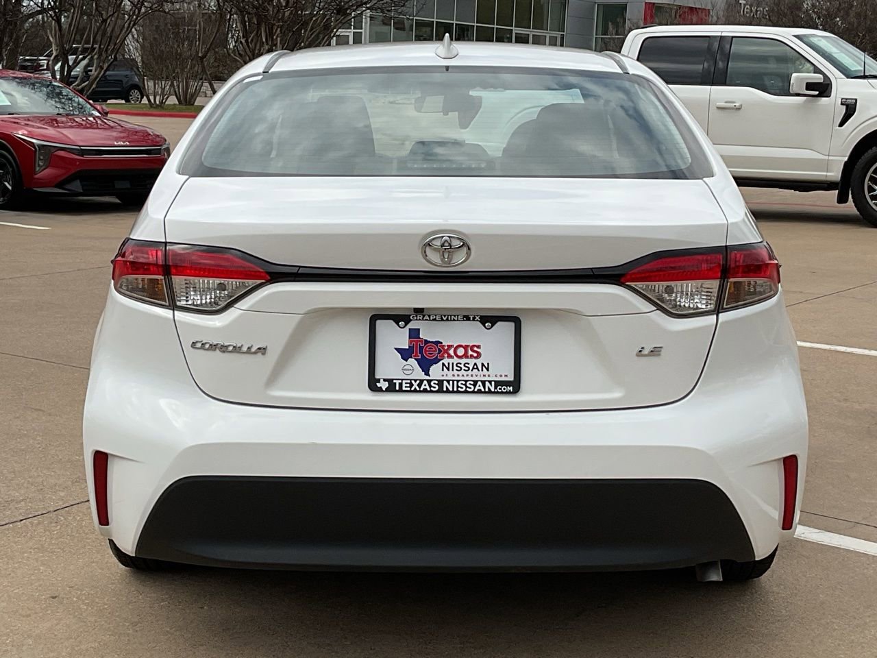 Used 2025 Toyota Corolla LE image 6