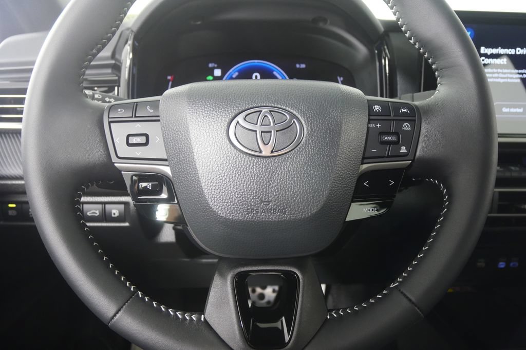 Used 2026 Toyota Camry SE w/ Multimedia Upgrade Package FWD image 19
