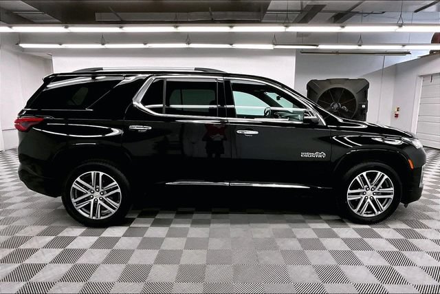 Used 2023 Chevrolet Traverse High Country FWD image 15