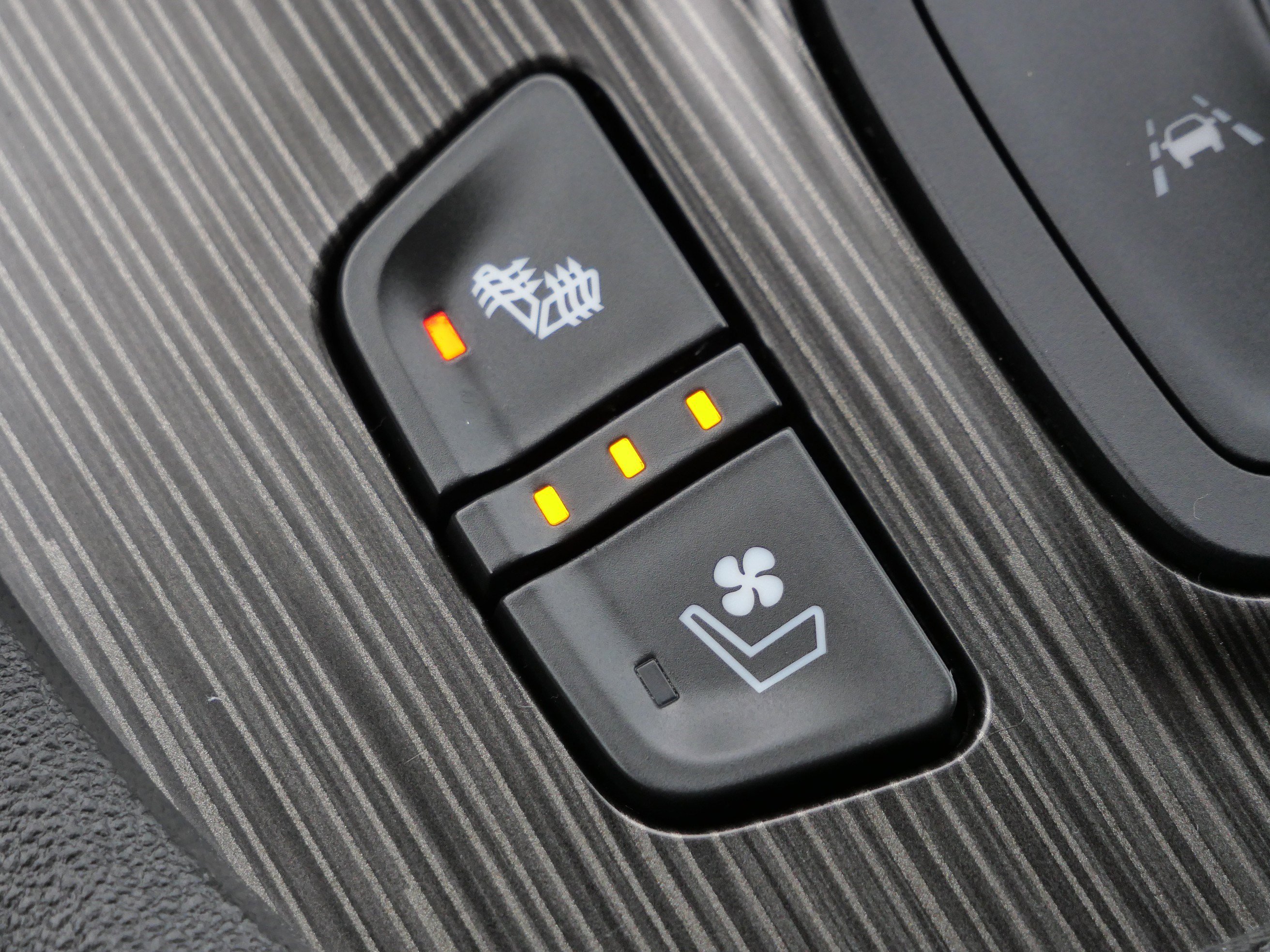 Used 2022 GMC Acadia SLT w/ Elevation Edition image 27