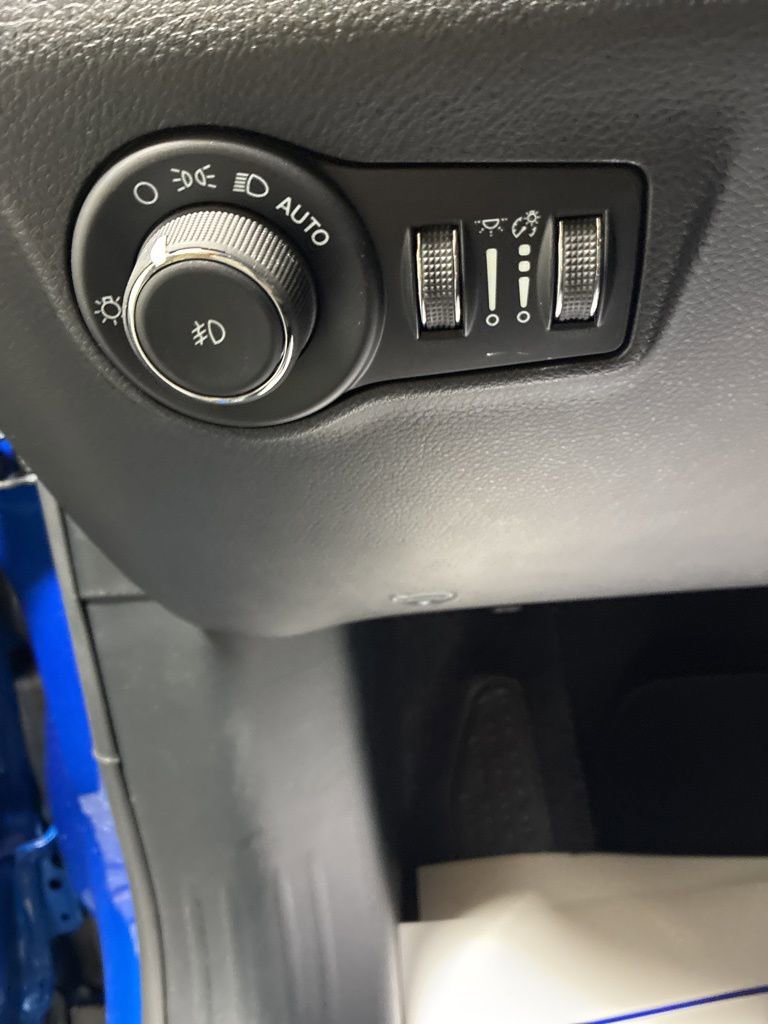 New 2026 Jeep Compass Latitude image 12