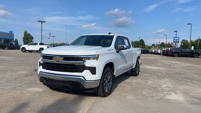 Used 2024 Chevrolet Silverado 1500 LT AWD/4WD image 4