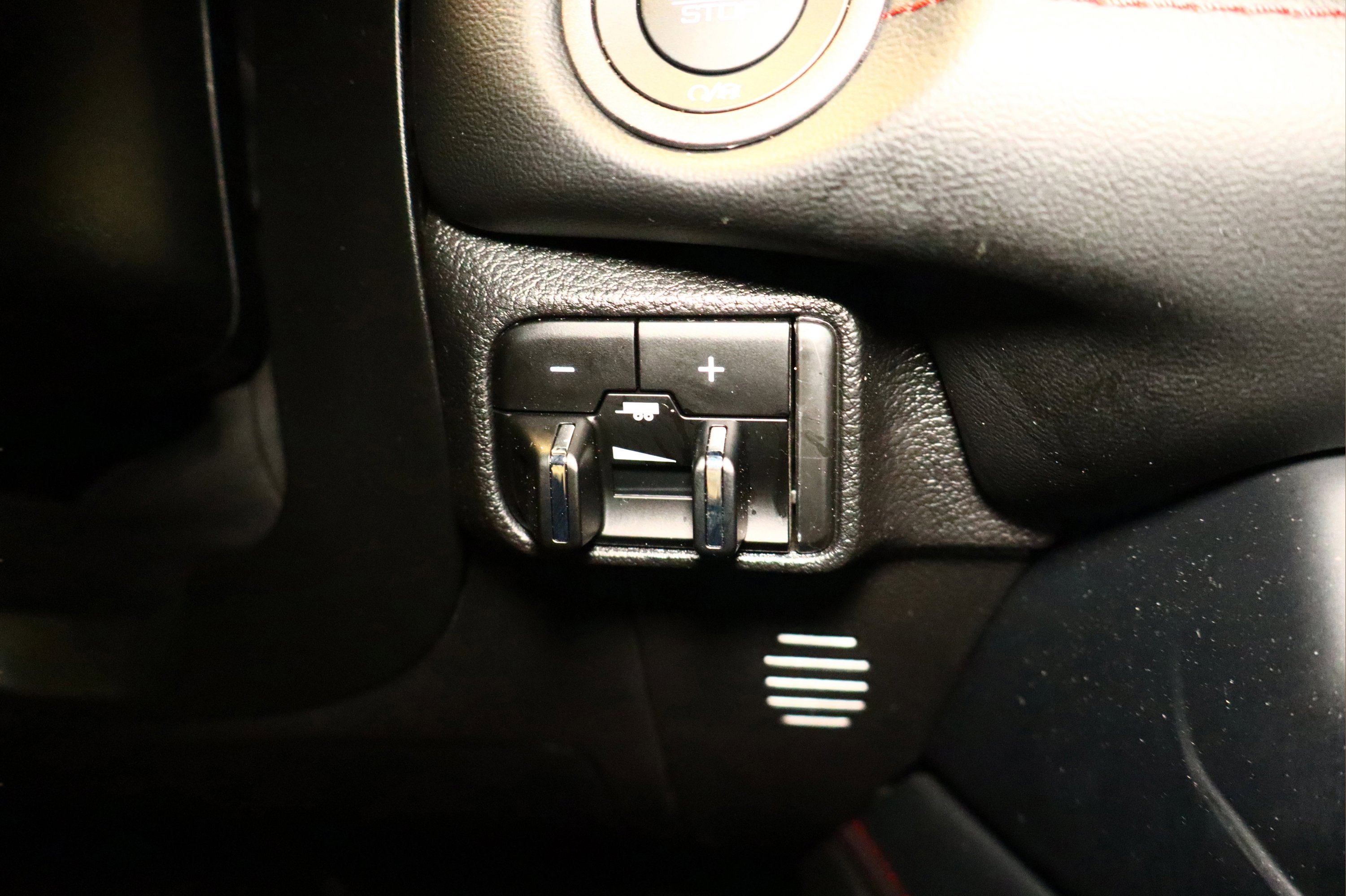 Used 2024 Dodge Durango GT image 28