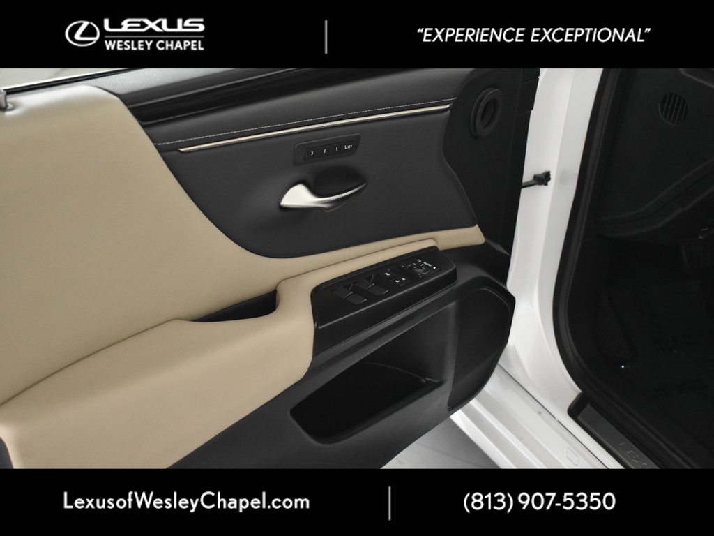 Used 2020 Lexus ES 300h w/ Premium Package image 18