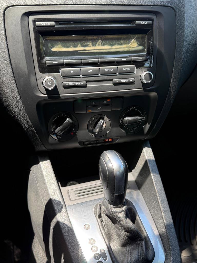 Used 2014 Volkswagen Jetta S FWD image 23